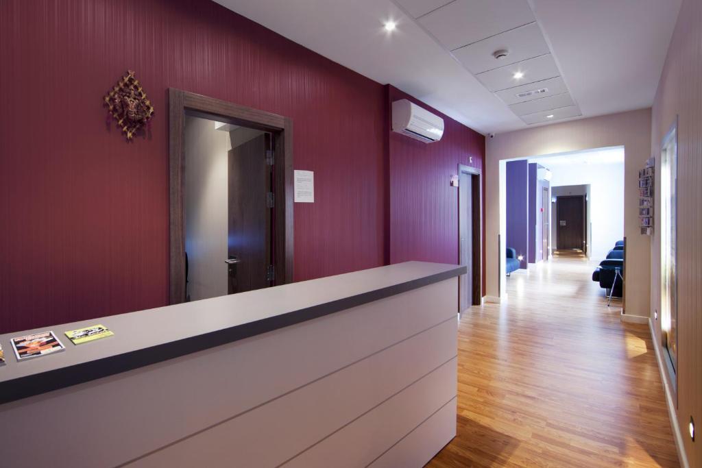 Bcn Ramblas Guest house 2*