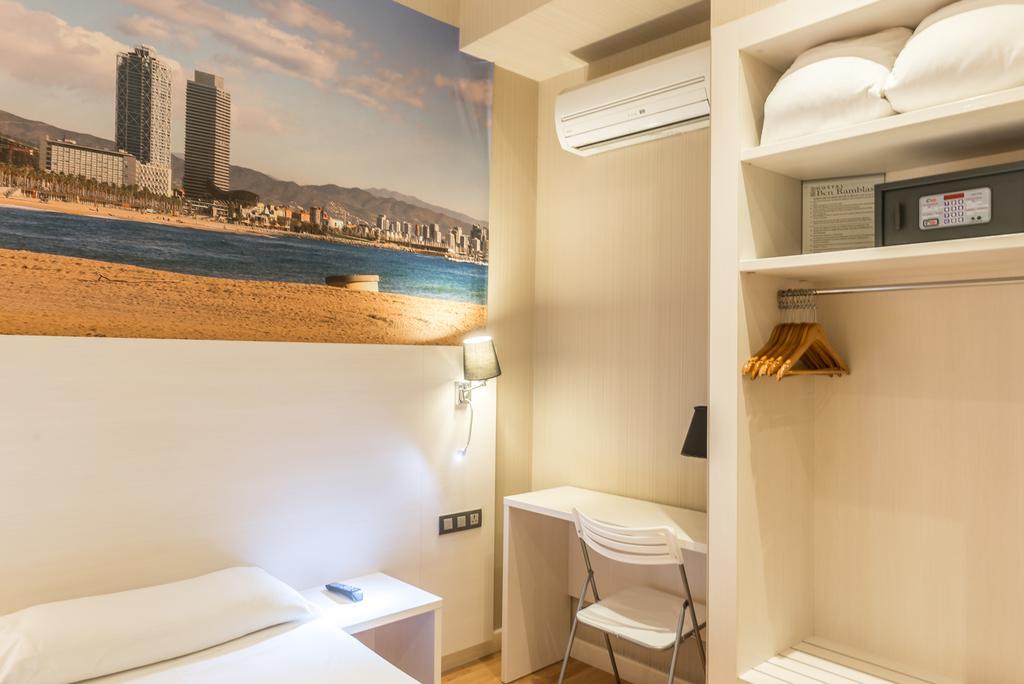 Guest house Bcn Ramblas 2*